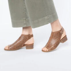 Schaftsandaletten Mit Klettverschluss - Cognac -Trend Shoe Verkauf 17605211 02