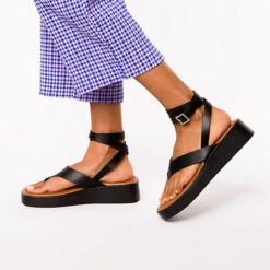 Call It Spring Kristina T-Steg-Sandaletten - Schwarz -Trend Shoe Verkauf 23444862 02